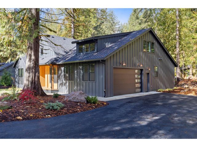 24512 E Bright Ave, Welches, OR 97067