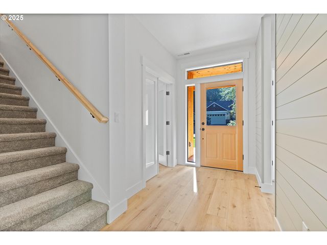 24512 E Bright Ave, Welches, OR 97067