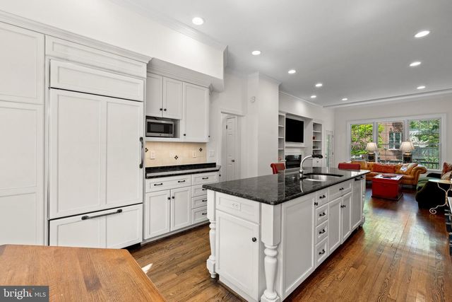 9200 TOWN GATE LN, Bethesda, MD 20817