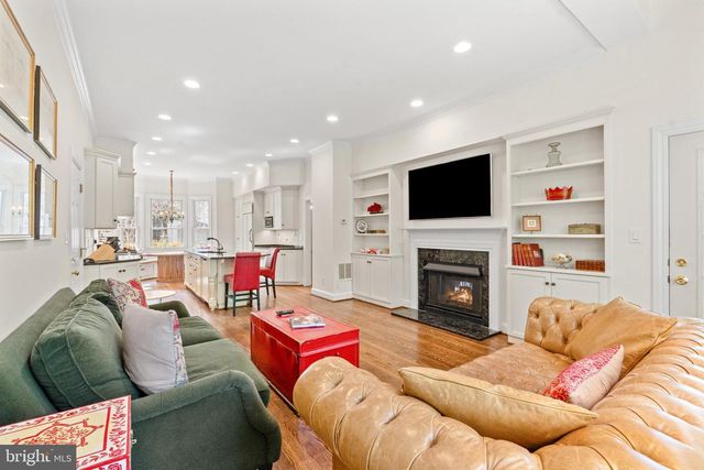 9200 TOWN GATE LN, Bethesda, MD 20817