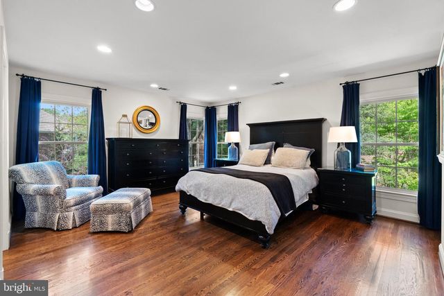 9200 TOWN GATE LN, Bethesda, MD 20817