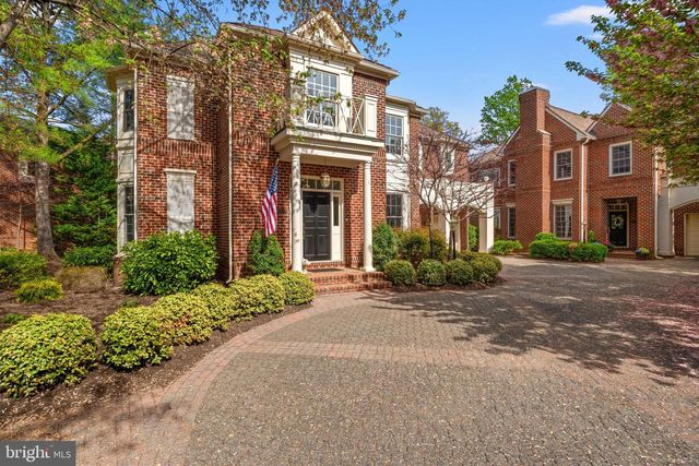 9200 TOWN GATE LN, Bethesda, MD 20817
