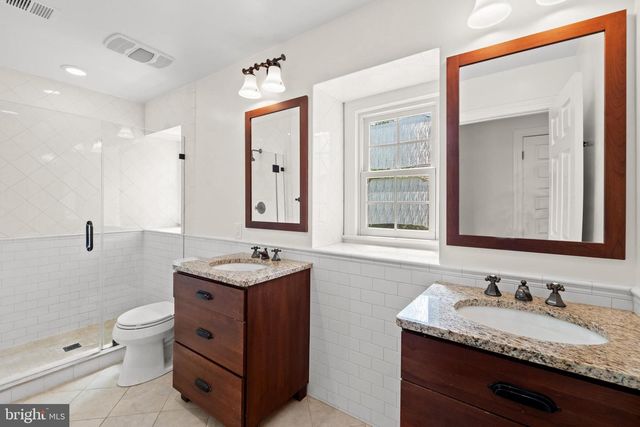 9200 TOWN GATE LN, Bethesda, MD 20817