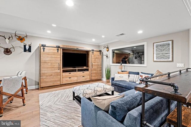 9200 TOWN GATE LN, Bethesda, MD 20817