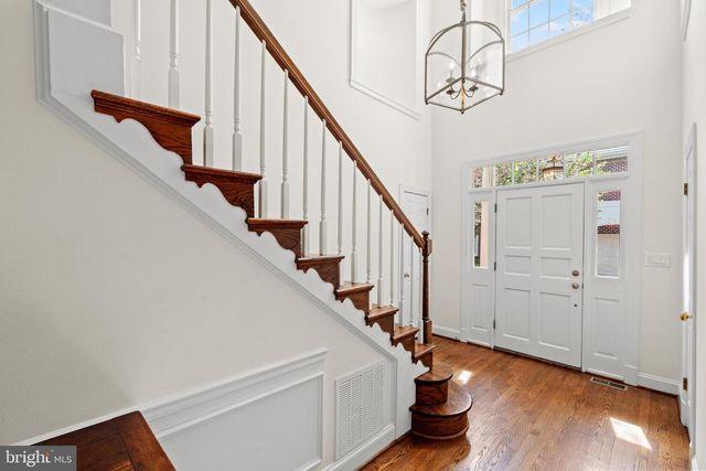 9200 TOWN GATE LN, Bethesda, MD 20817