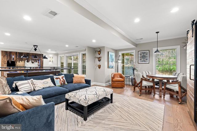 9200 TOWN GATE LN, Bethesda, MD 20817