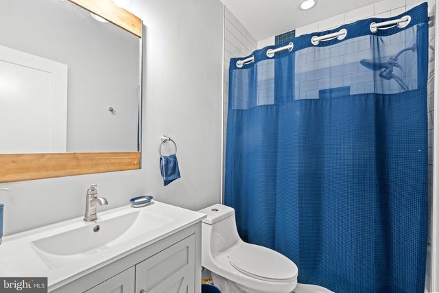 9200 TOWN GATE LN, Bethesda, MD 20817