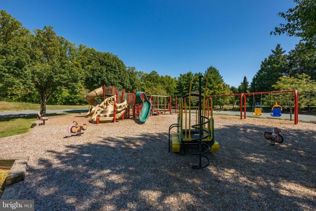 9200 TOWN GATE LN, Bethesda, MD 20817