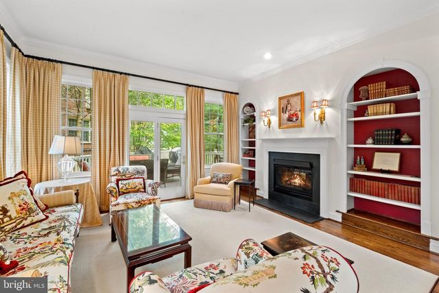 9200 TOWN GATE LN, Bethesda, MD 20817