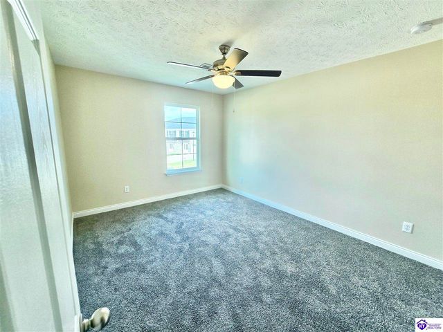 214 Dixon Circle, Vine Grove, KY 40175