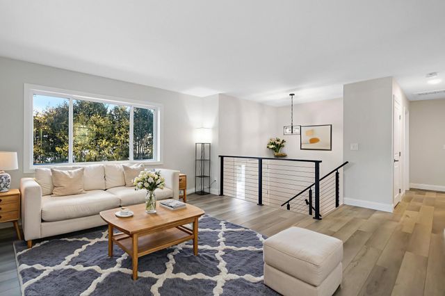 2 Mulberry Street, Windham, NH 03087