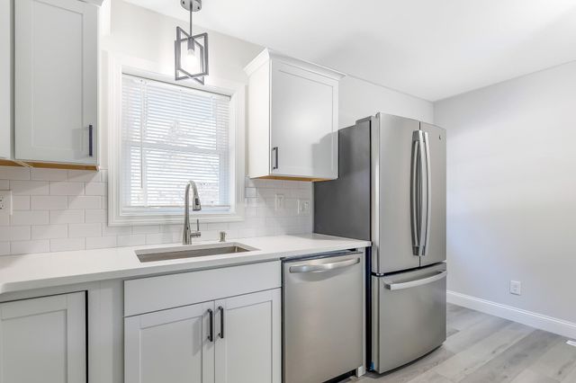 2 Mulberry Street, Windham, NH 03087