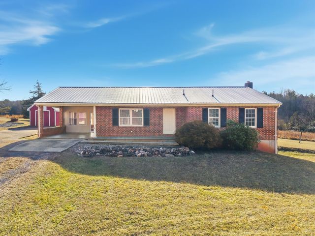 794 Little Dogwood Road, Spout Spring, VA 24593
