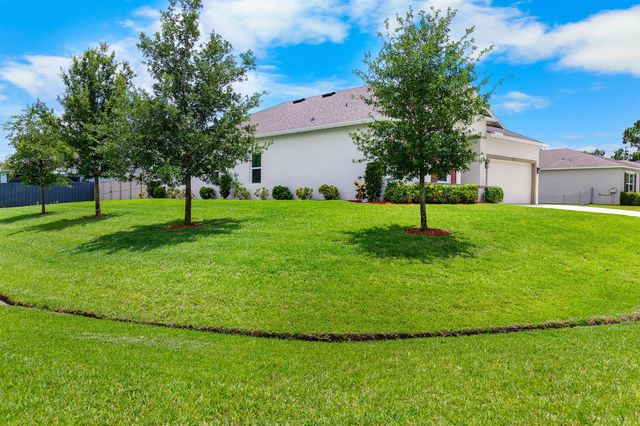 1502 SW Kosnar Avenue, Port St. Lucie, FL 34953