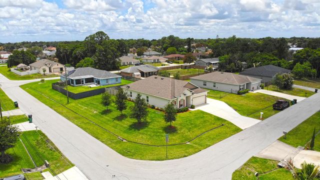 1502 SW Kosnar Avenue, Port St. Lucie, FL 34953