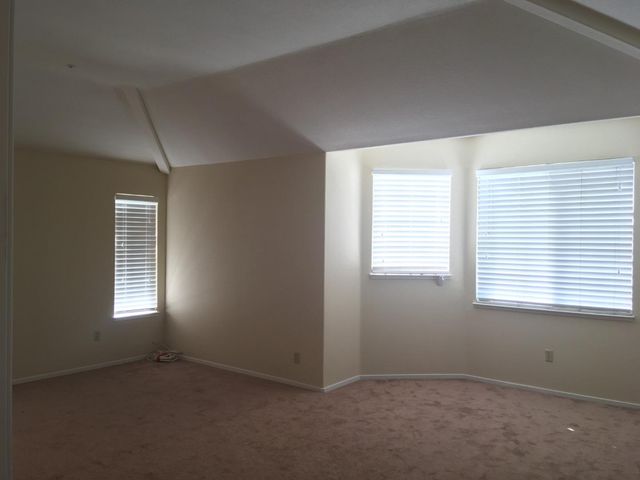 1109 Elmsford Way, Salinas, CA 93906