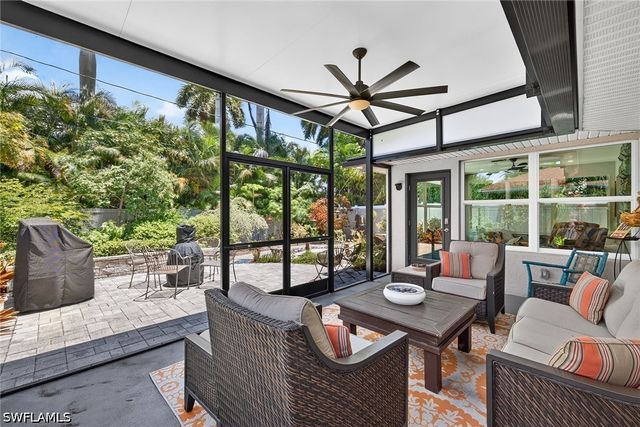 691 100th AVE N, Naples, FL 34108
