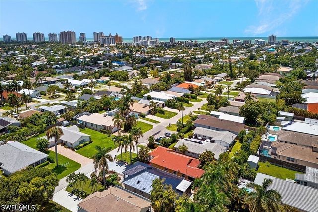 691 100th AVE N, Naples, FL 34108