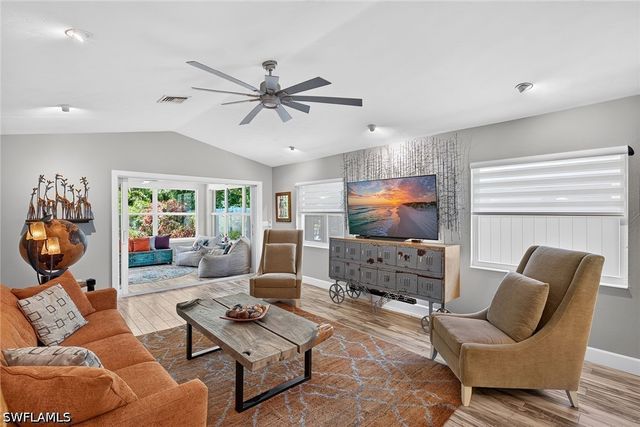 691 100th AVE N, Naples, FL 34108