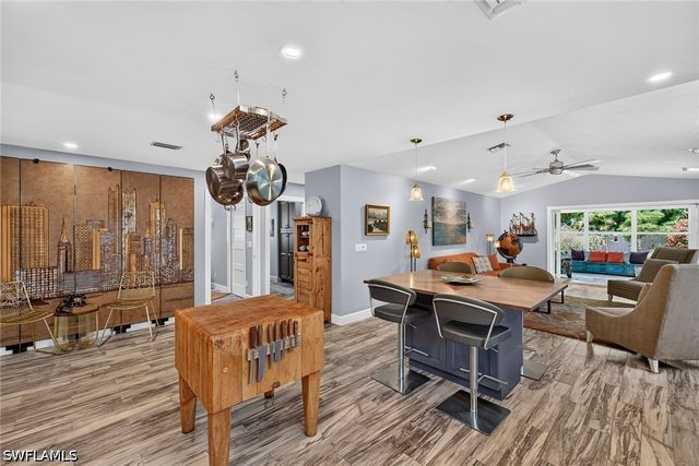 691 100th AVE N, Naples, FL 34108