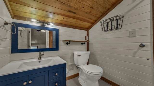 2005 E Lake Drive, Weatherford, TX 76087