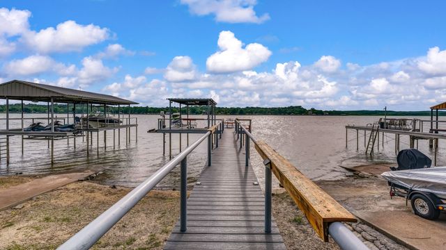 2005 E Lake Drive, Weatherford, TX 76087
