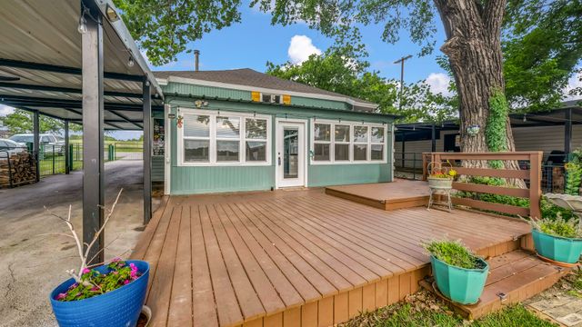 2005 E Lake Drive, Weatherford, TX 76087