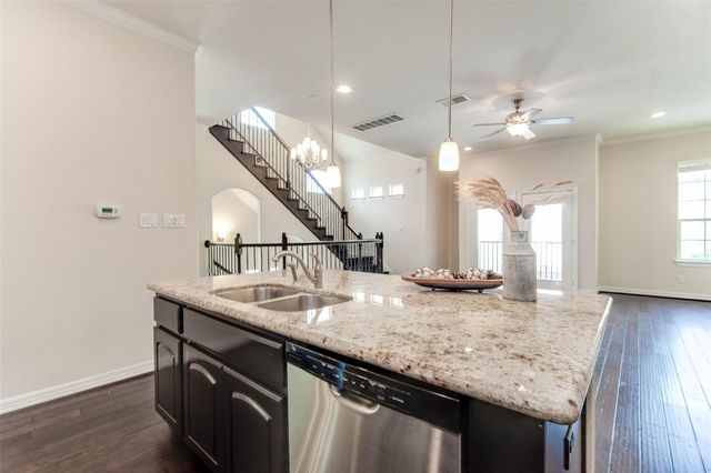 2710 Shadybrook Meadow Drive, Houston, TX 77080