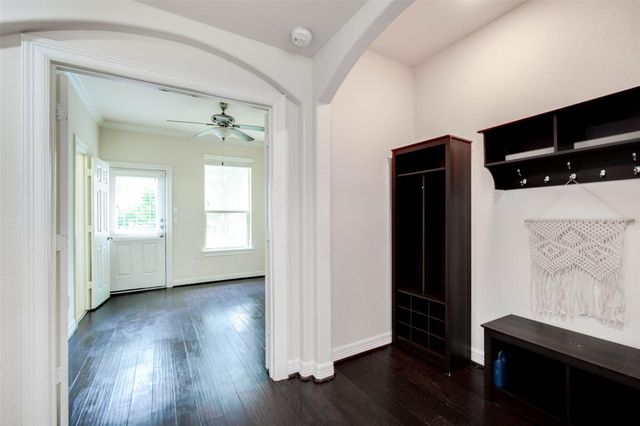 2710 Shadybrook Meadow Drive, Houston, TX 77080