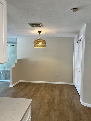 11 Blackstone Dr Apt 1136, Nashua, NH 03063