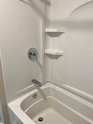 11 Blackstone Dr Apt 1136, Nashua, NH 03063