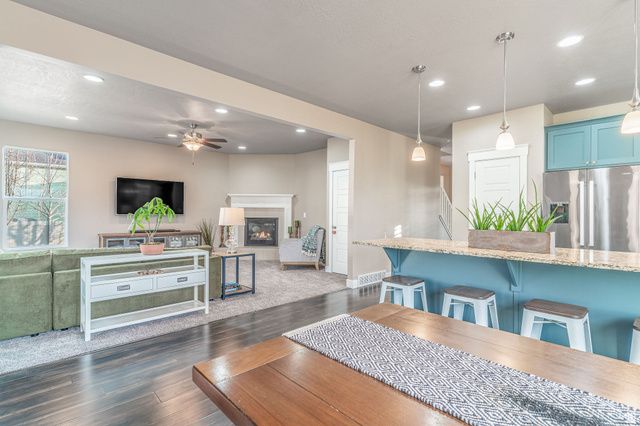 356 N APPLE LEAF AVE, Kaysville, UT 84037