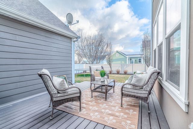 356 N APPLE LEAF AVE, Kaysville, UT 84037