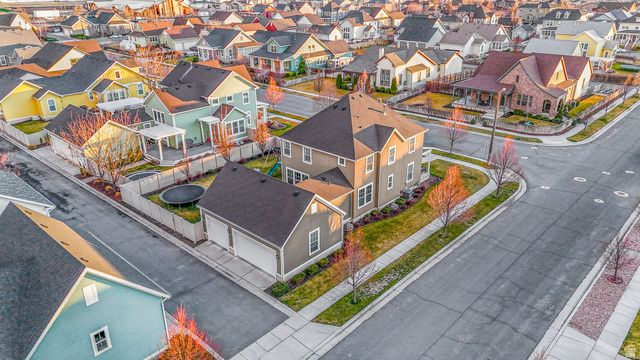 356 N APPLE LEAF AVE, Kaysville, UT 84037