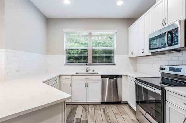 9248 FOX SPARROW ROAD, Tampa, FL 33626