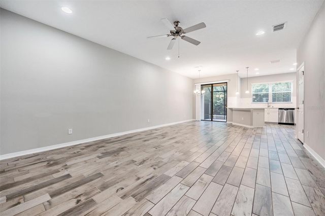 9248 FOX SPARROW ROAD, Tampa, FL 33626