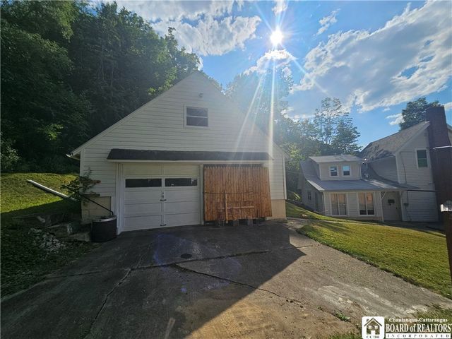 829 South Union Street, Olean, NY 14760