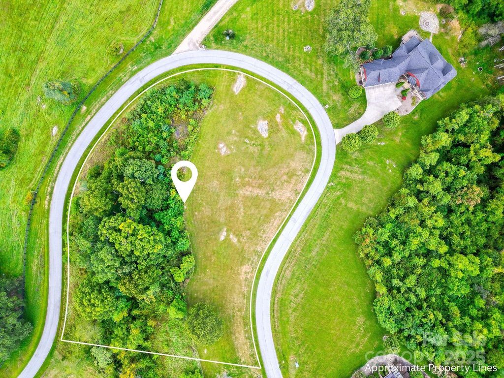 Lot 21 Grand Highlands Drive, Hendersonville, NC 28735