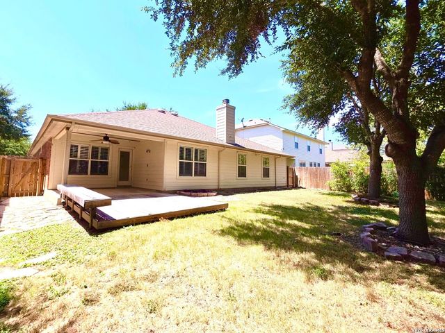 8510 El Camino Ct, San Antonio, TX 78254