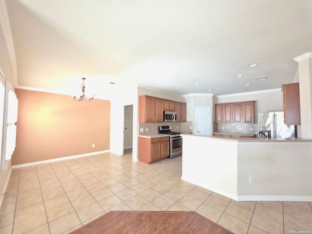 8510 El Camino Ct, San Antonio, TX 78254