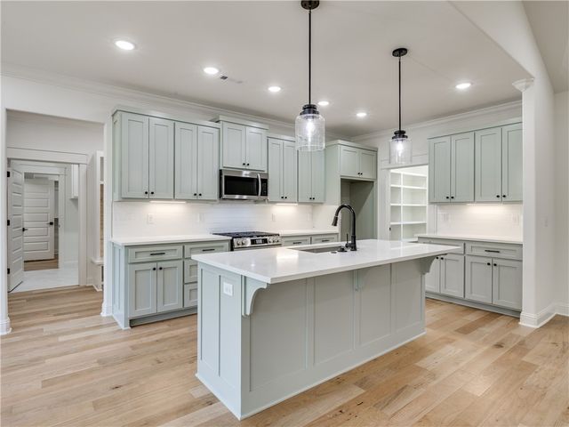 4 Dingwall Lane, Bella Vista, AR 72715