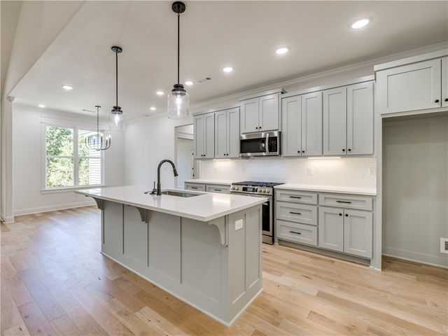 4 Dingwall Lane, Bella Vista, AR 72715