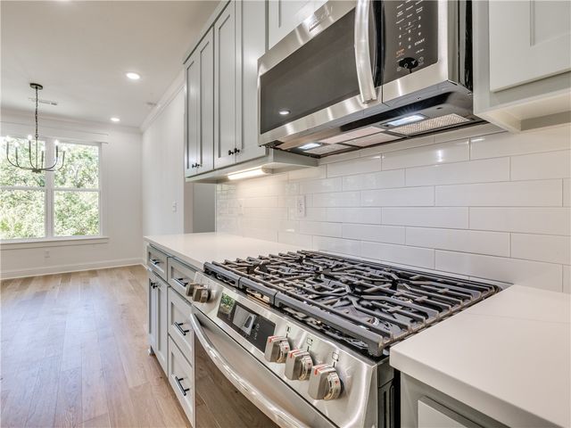 4 Dingwall Lane, Bella Vista, AR 72715