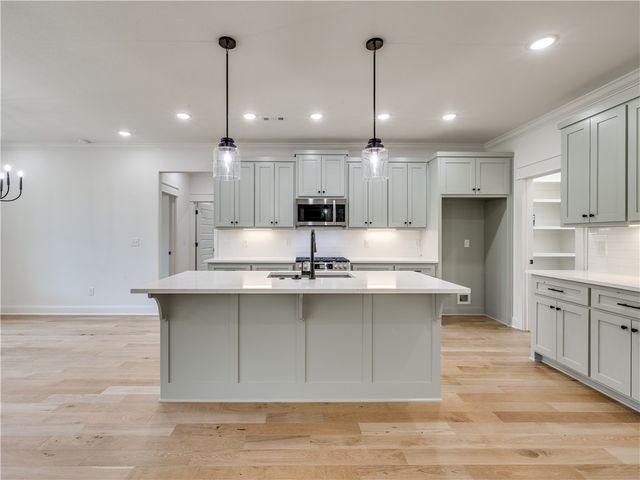 4 Dingwall Lane, Bella Vista, AR 72715