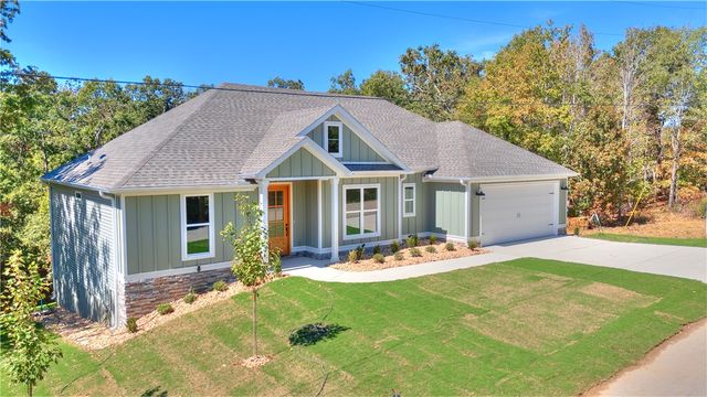4 Dingwall Lane, Bella Vista, AR 72715