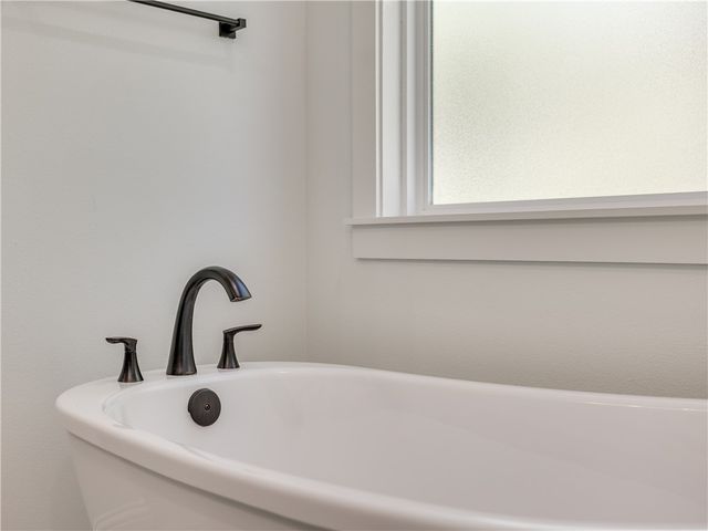 4 Dingwall Lane, Bella Vista, AR 72715