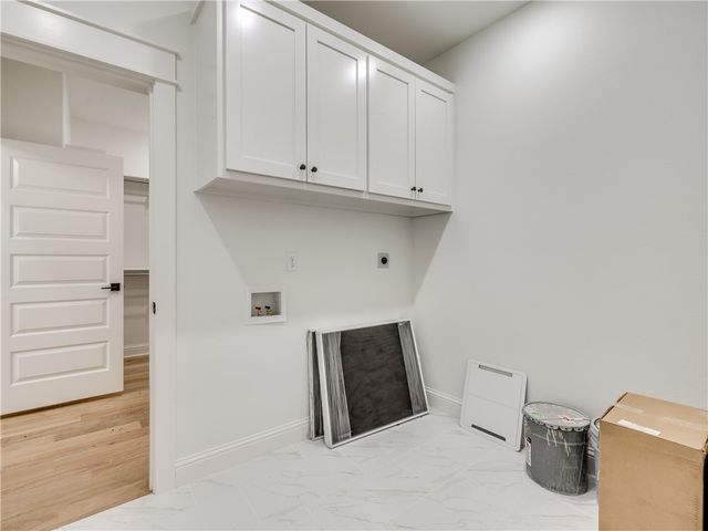 4 Dingwall Lane, Bella Vista, AR 72715