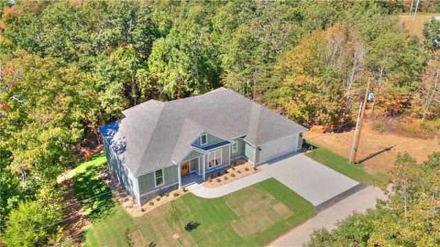 4 Dingwall Lane, Bella Vista, AR 72715