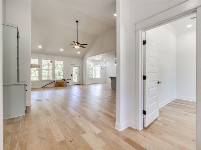 4 Dingwall Lane, Bella Vista, AR 72715