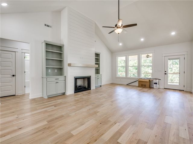 4 Dingwall Lane, Bella Vista, AR 72715